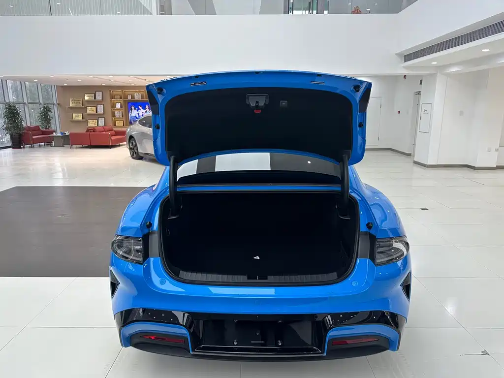 Xiaomi SU7 — миниатюра 11