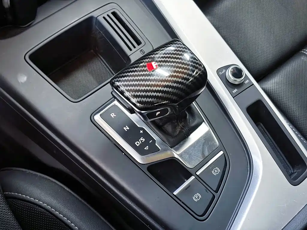 Audi A4L 2023 40 TFSI Fashion