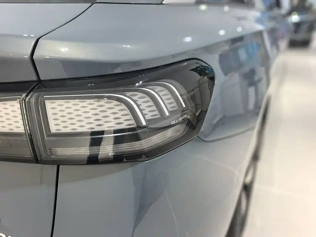 VOLKSWAGEN ID.7 VIZZION