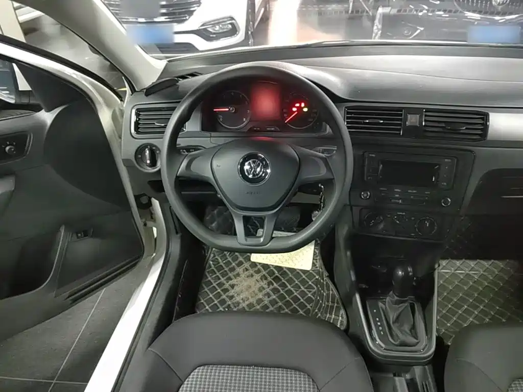 Volkswagen Santana — миниатюра 11