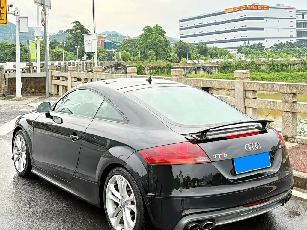 Audi TTS 2011 TTS Coupe 2.0TFSI quattro