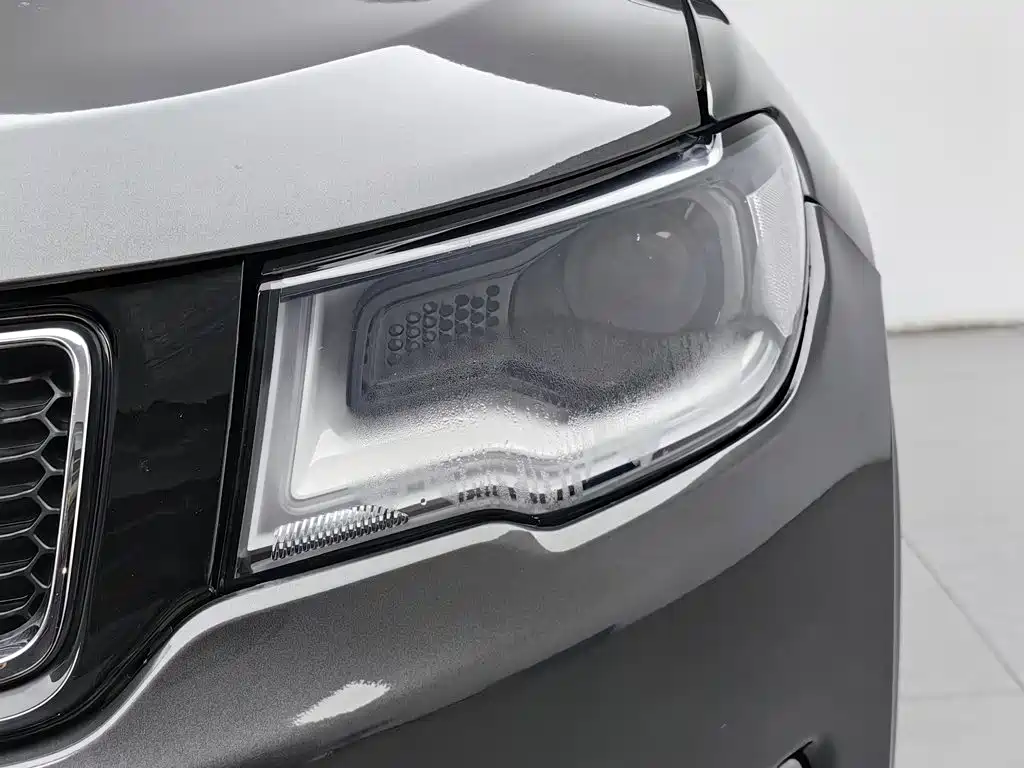 Jeep Compass — миниатюра 7