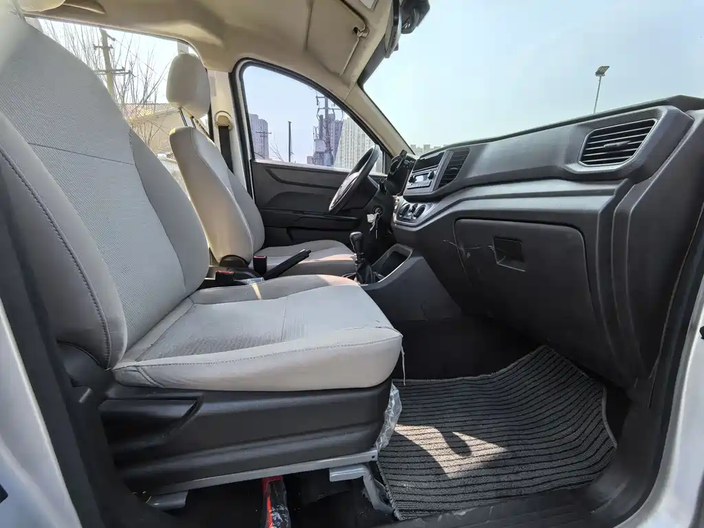 WULING WULING HONGGUANG V