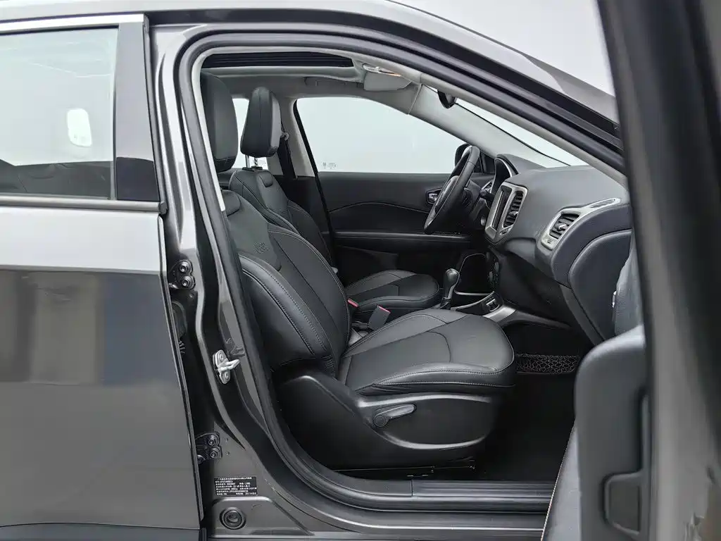 Jeep Compass — миниатюра 23