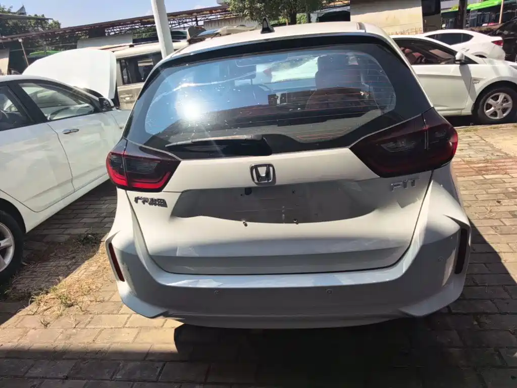 Honda Fit — миниатюра 6