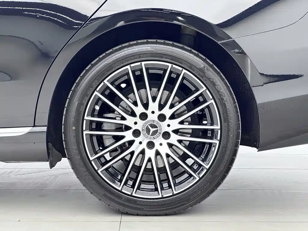 Mercedes-Benz C-Class — миниатюра 11