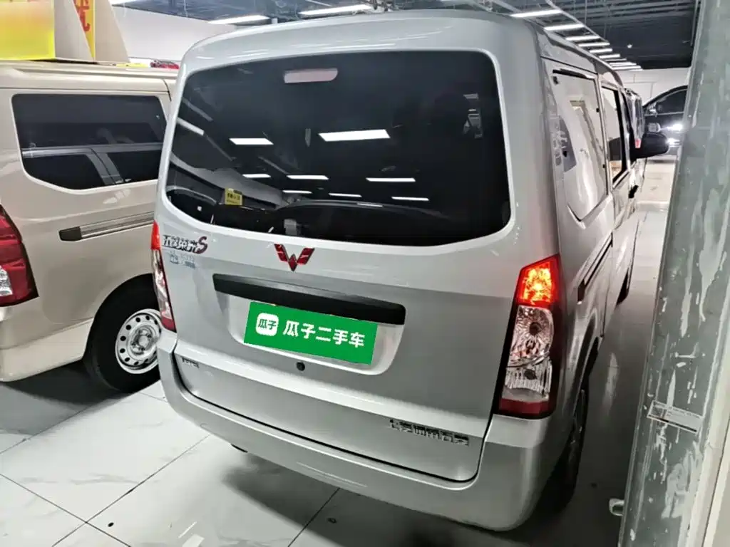 Wuling Rongguang S — миниатюра 7