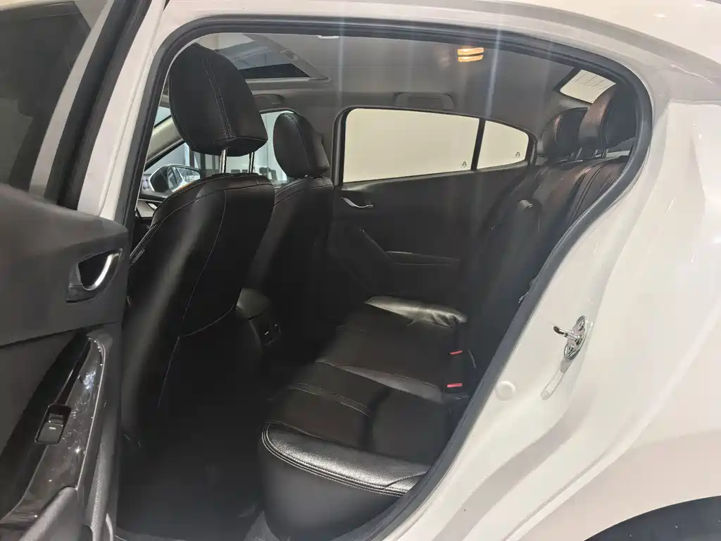 Mazda 3 Axela — миниатюра 5