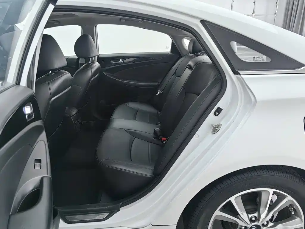 Hyundai Sonata — миниатюра 15