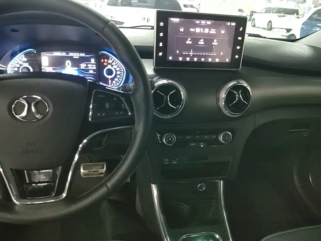 BAIC New Energy EC5 — миниатюра 13