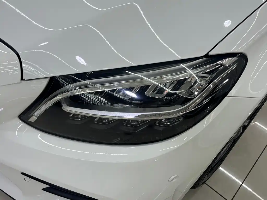 Mercedes-Benz C-Class — миниатюра 10