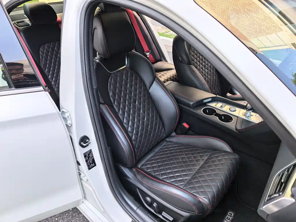 Genesis G70 — миниатюра 17