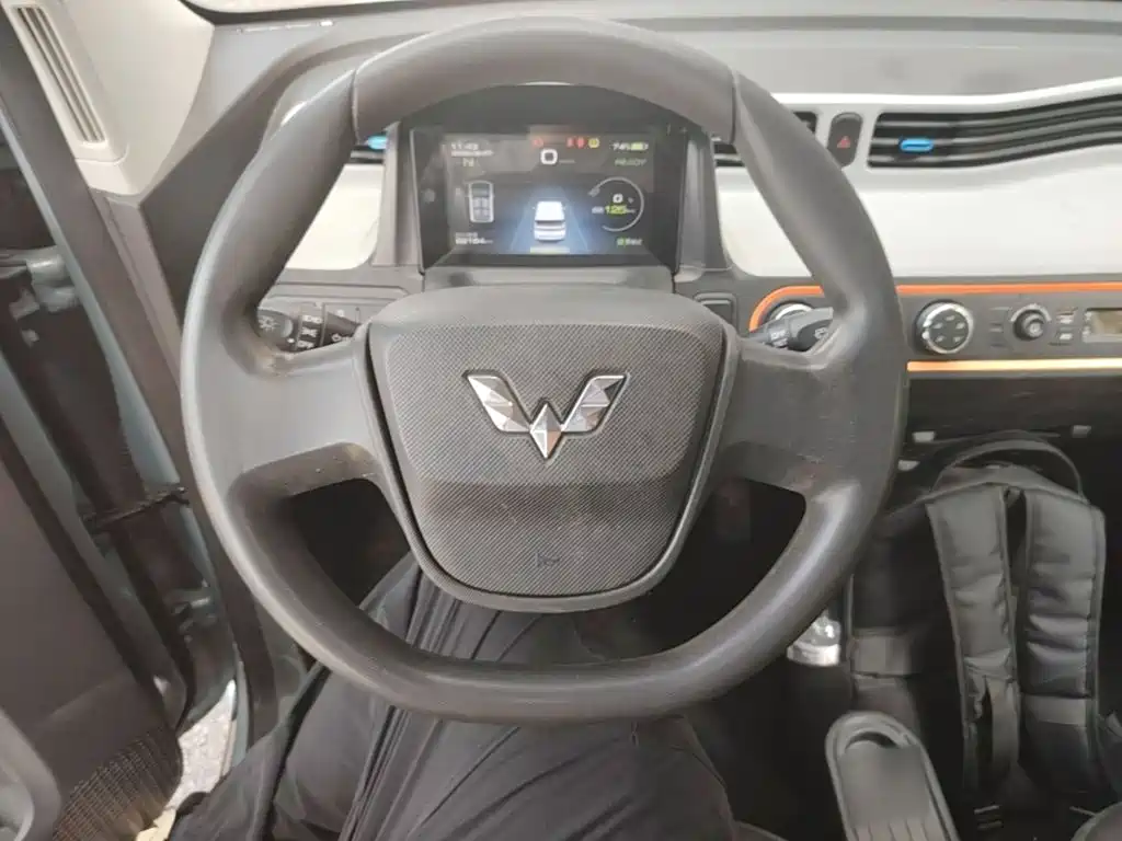 Wuling MINIEV — миниатюра 11