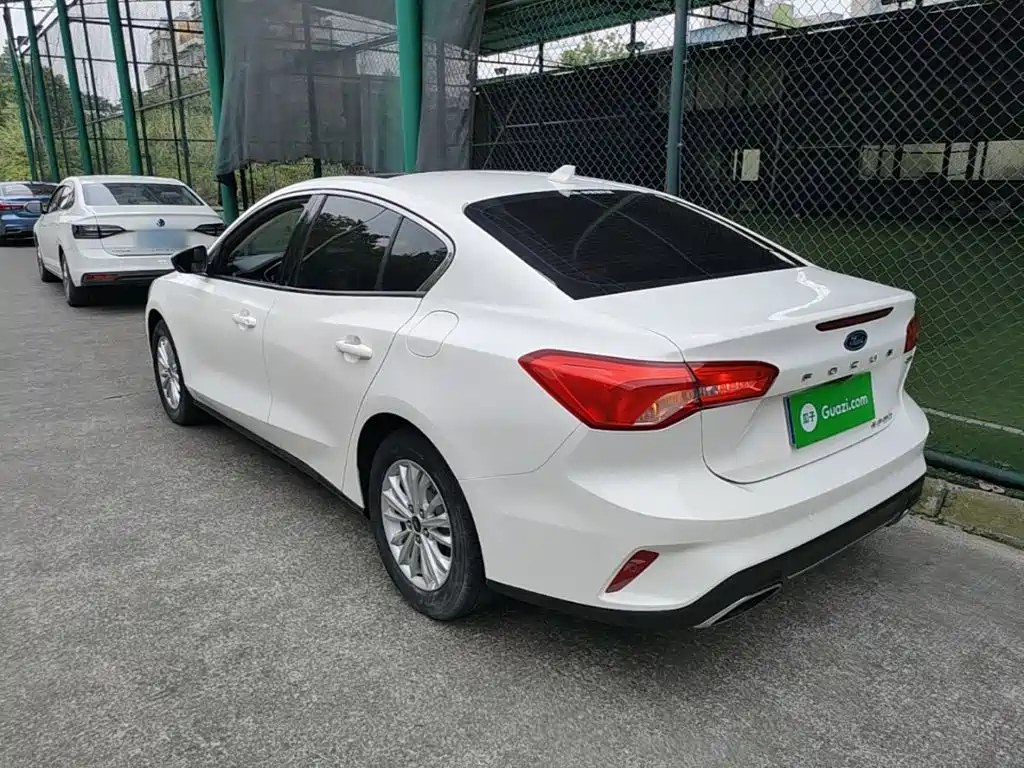 Ford Focus 2021 EcoBoost 180 AT
