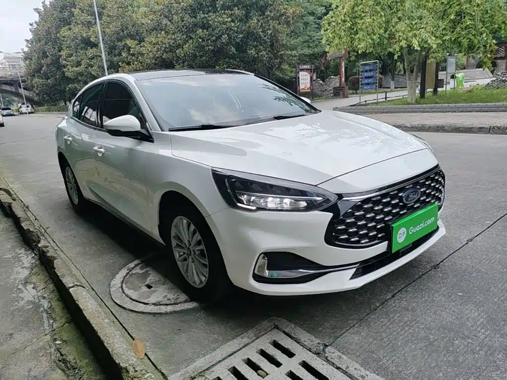 Ford Focus 2021 EcoBoost 180 AT