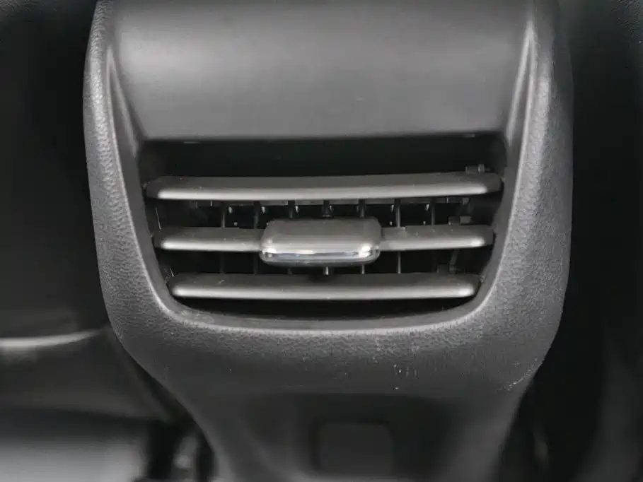 Chevrolet Menlo — миниатюра 15