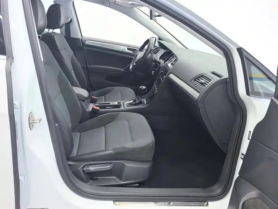Volkswagen Golf — миниатюра 8