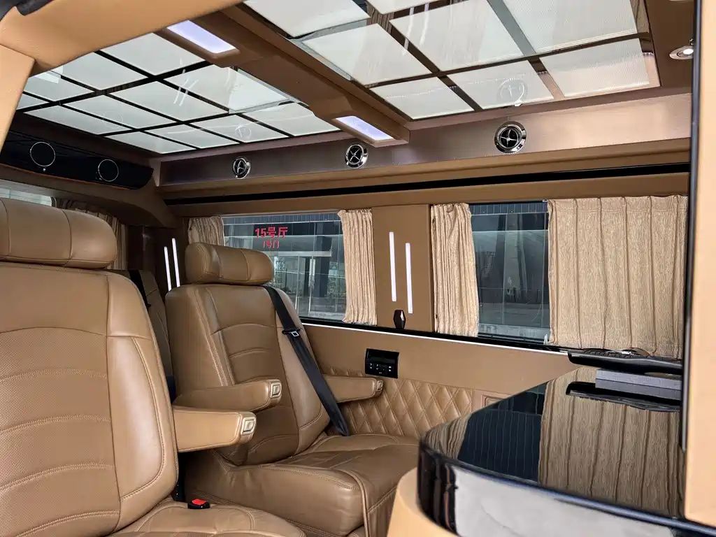 Volkswagen Caravelle — миниатюра 15