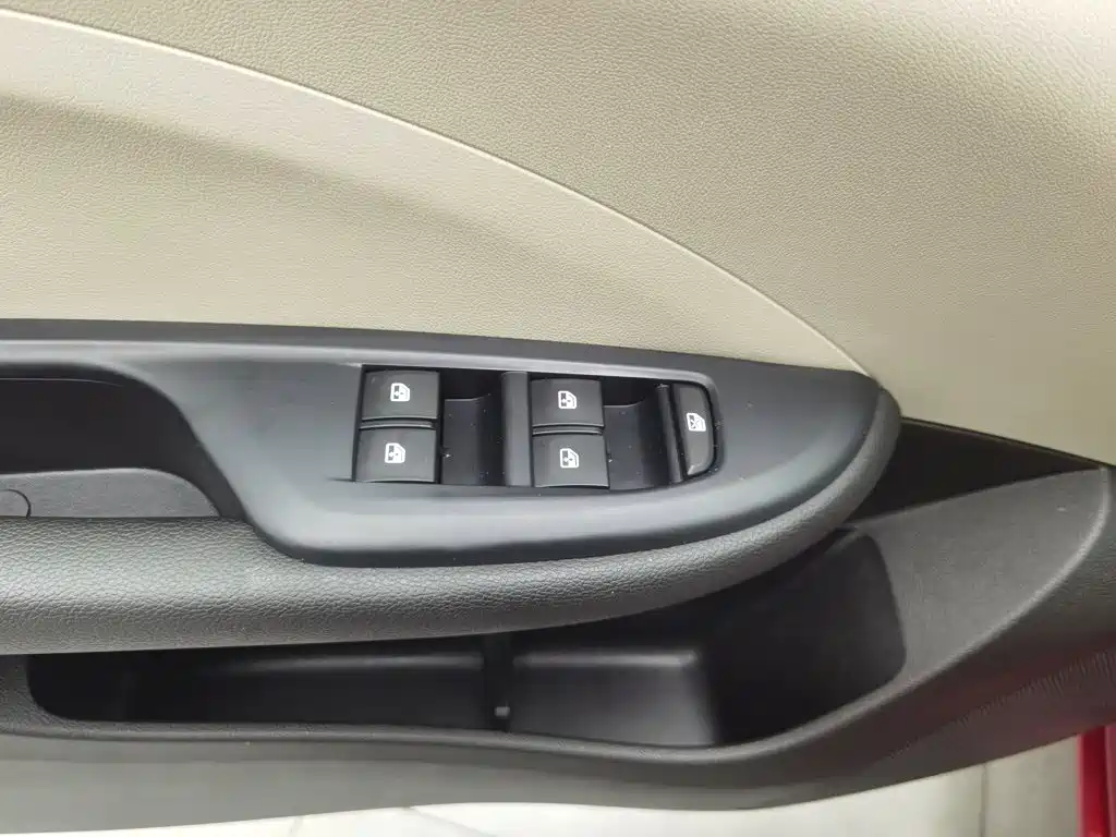 Buick Excelle — миниатюра 9