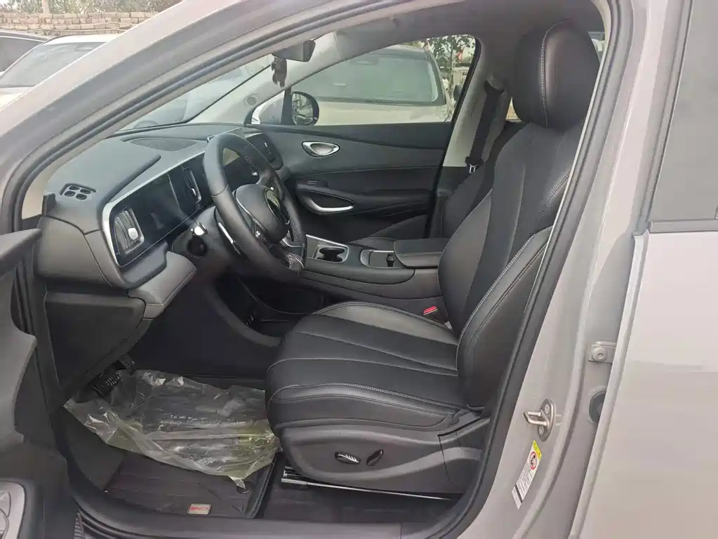 BYD Sealion 05 EV — миниатюра 4