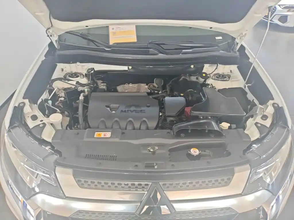 Mitsubishi Outlander — миниатюра 20