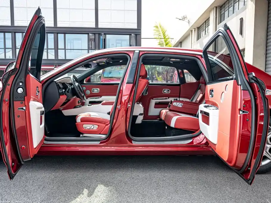 Rolls-Royce Ghost — миниатюра 9