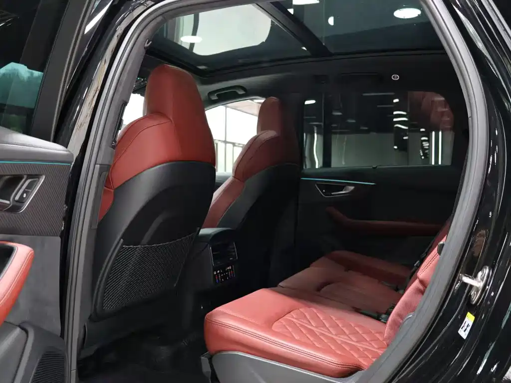 Audi SQ7 — миниатюра 11
