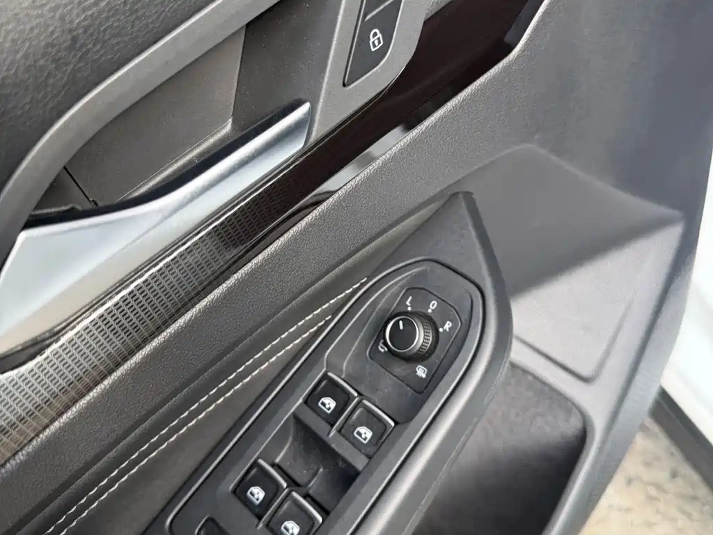 Volkswagen Golf — миниатюра 17