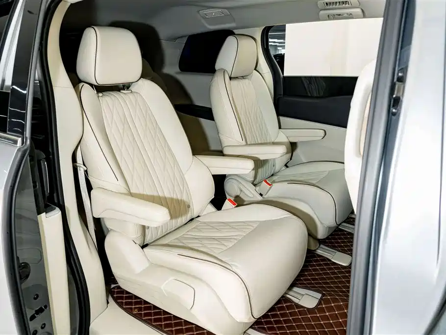 Buick GL8 — миниатюра 24