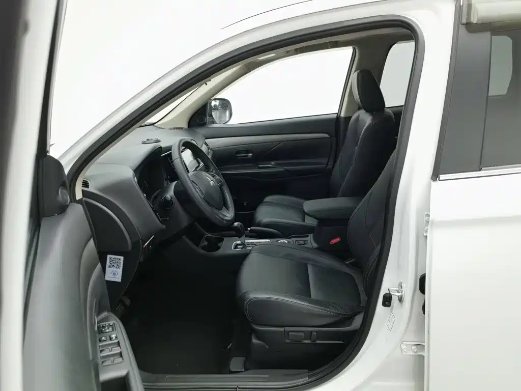 Mitsubishi Outlander (Import) — миниатюра 10