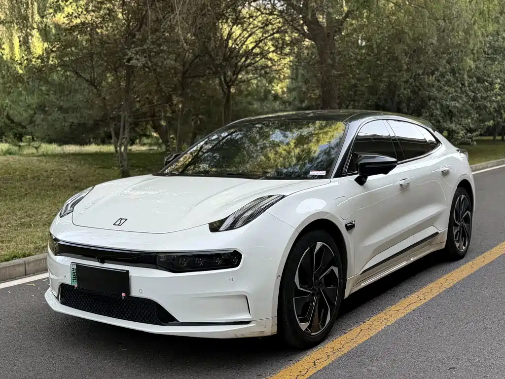 Zeekr 001