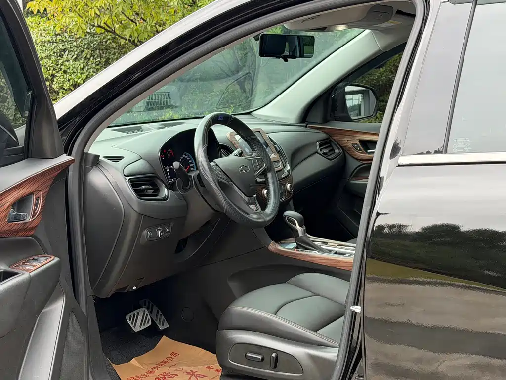 Chevrolet Equinox — миниатюра 8