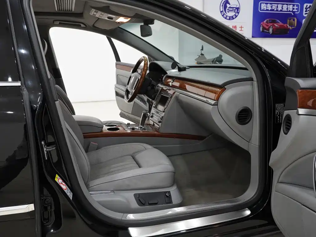 Volkswagen Phaeton — миниатюра 10