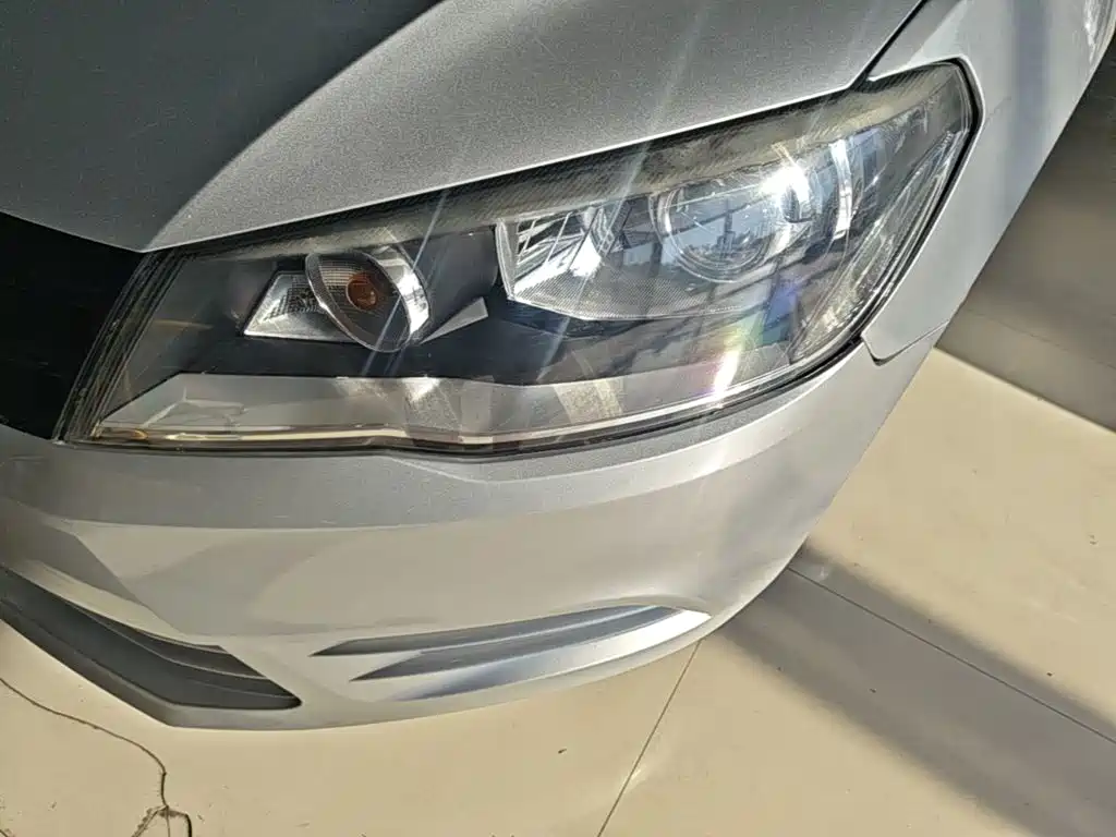 Volkswagen Jetta — миниатюра 24