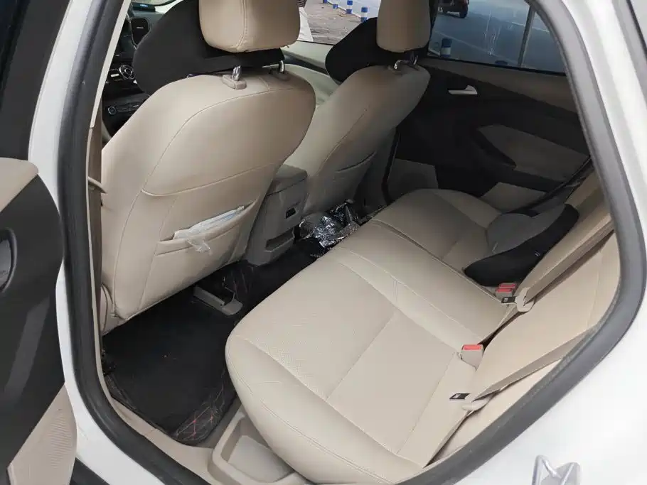 Ford Focus — миниатюра 11