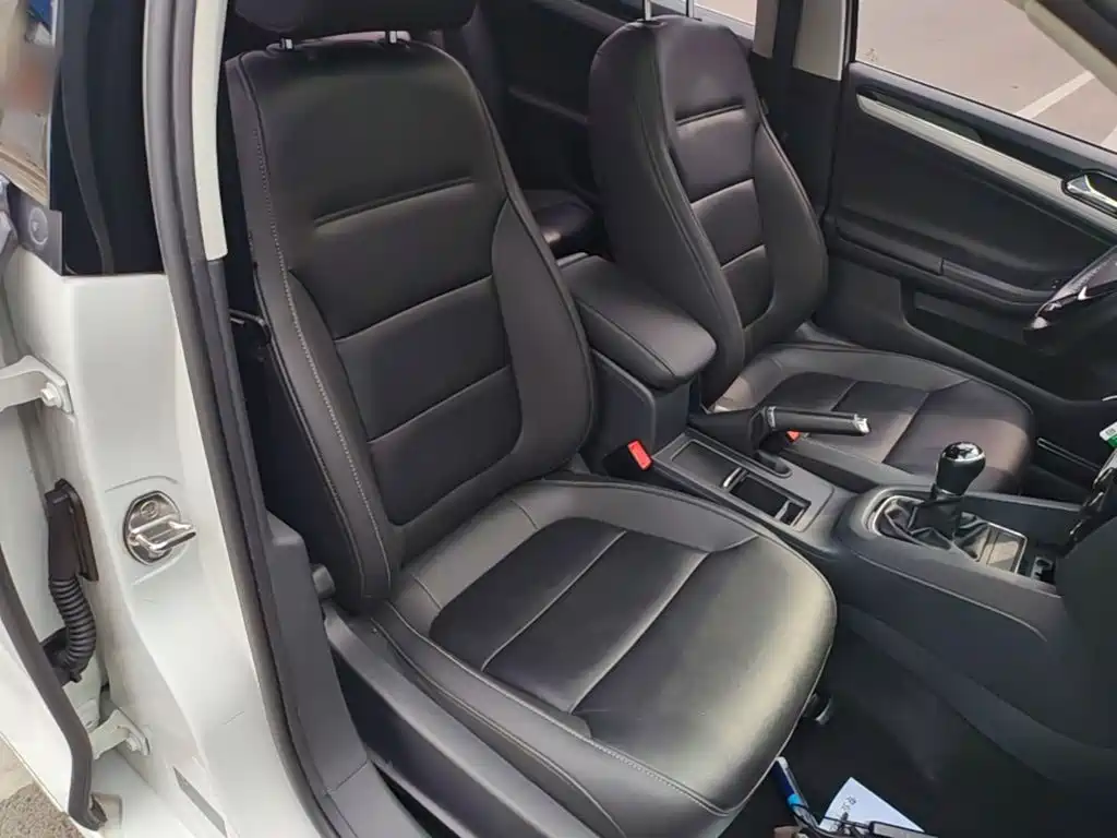 Volkswagen Sagitar — миниатюра 25