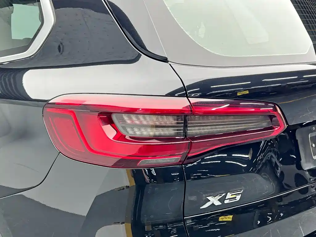 BMW X5 (Import) — миниатюра 10