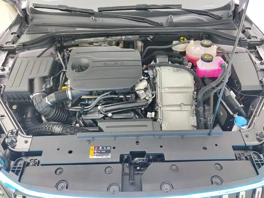 Roewe M7 DMH — миниатюра 10