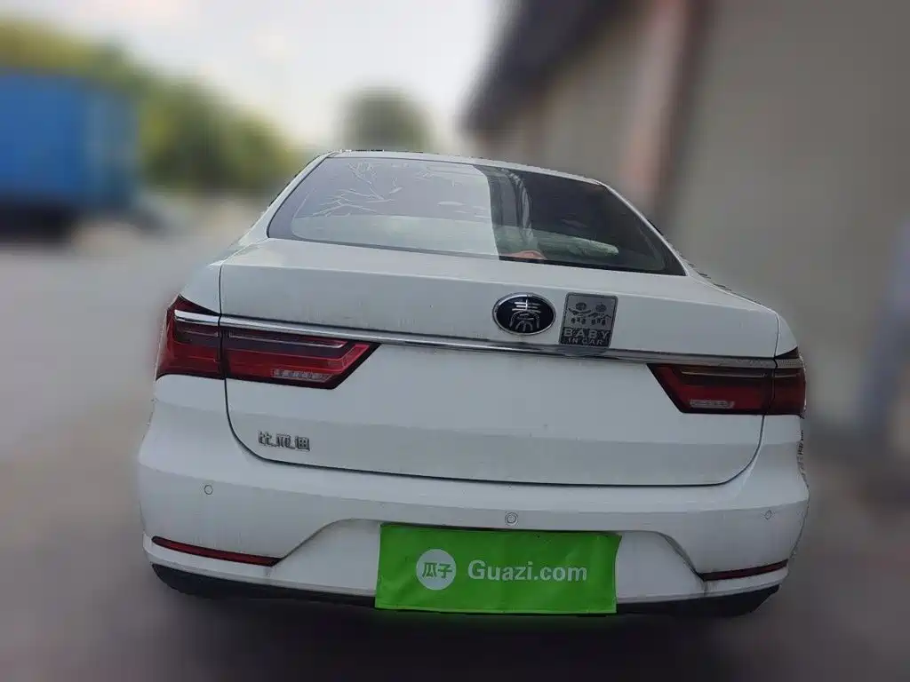 BYD Qin — миниатюра 3