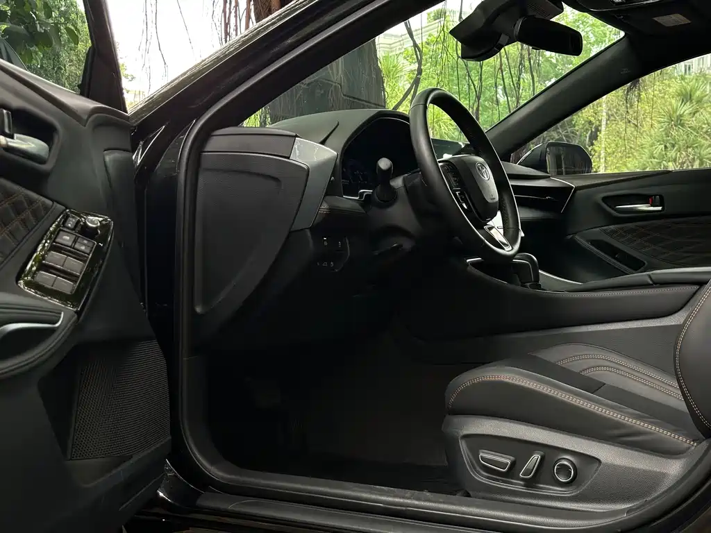 Toyota Avalon 2024 2.0L Luxury