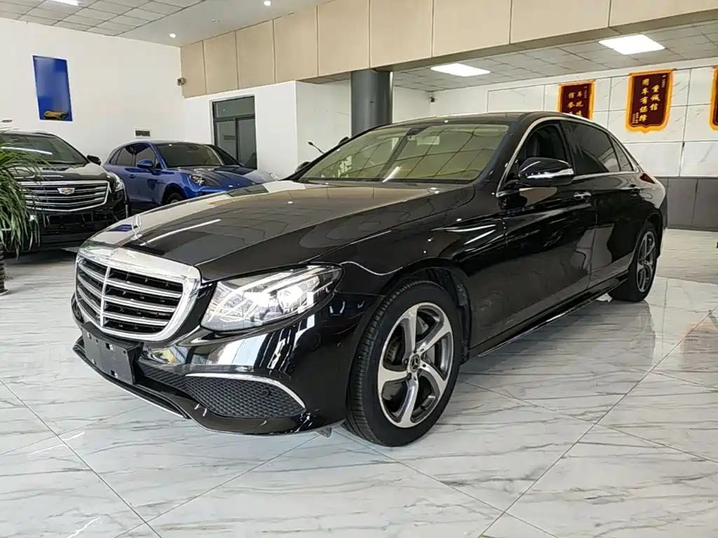 Mercedes-Benz E-Class — миниатюра 2