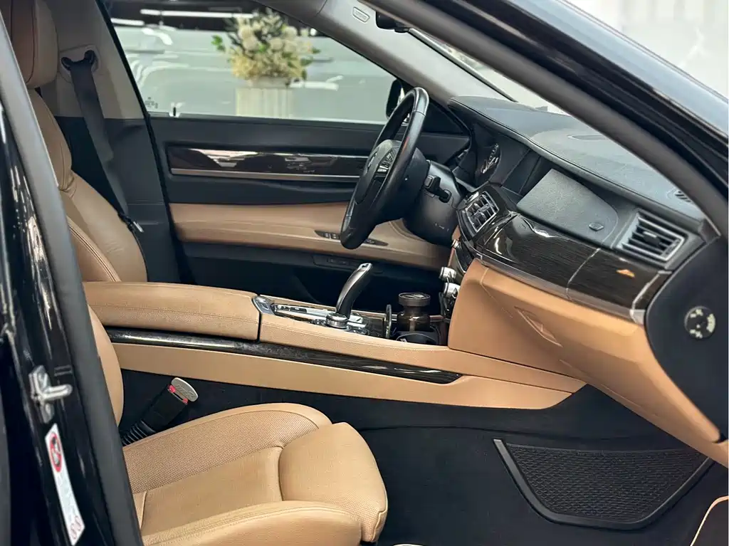 BMW 7 Series 7 2011 750Li xDrive