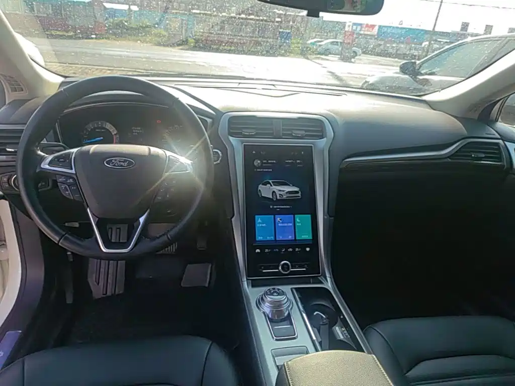 Ford Mondeo — миниатюра 10