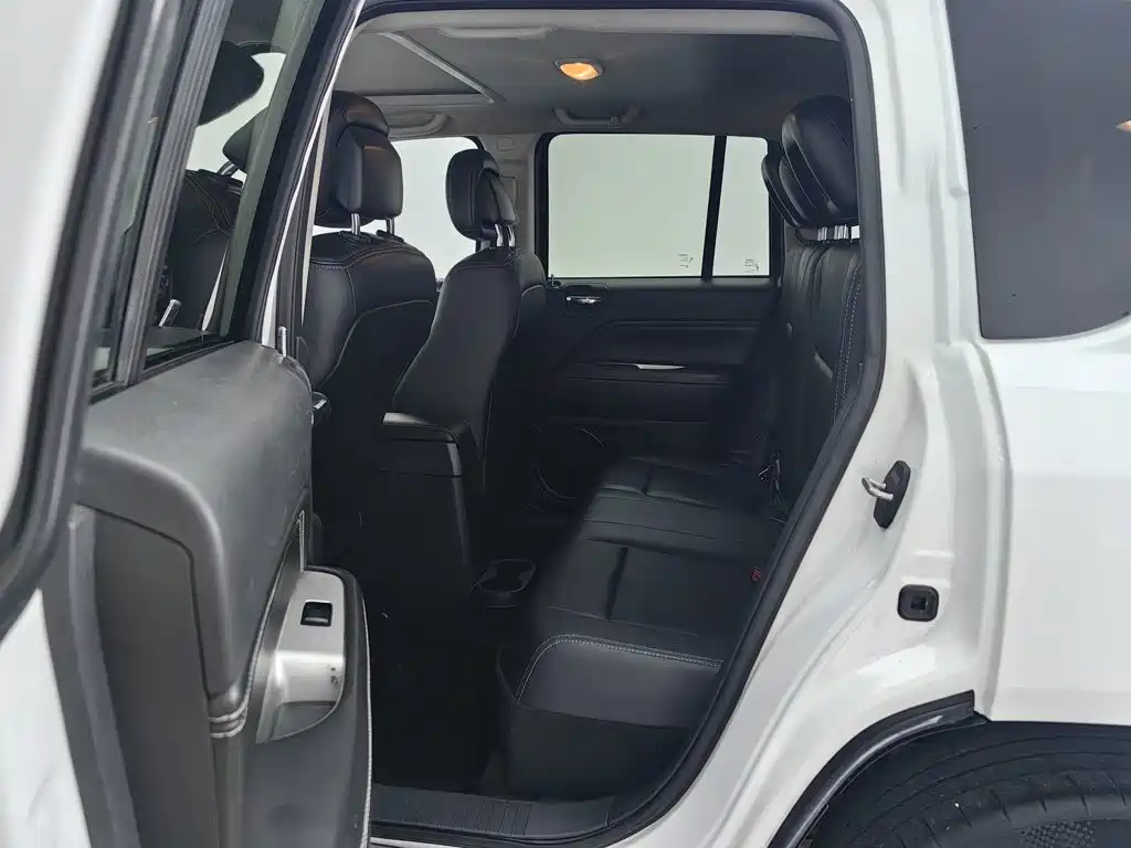 Jeep Compass (Import) — миниатюра 15