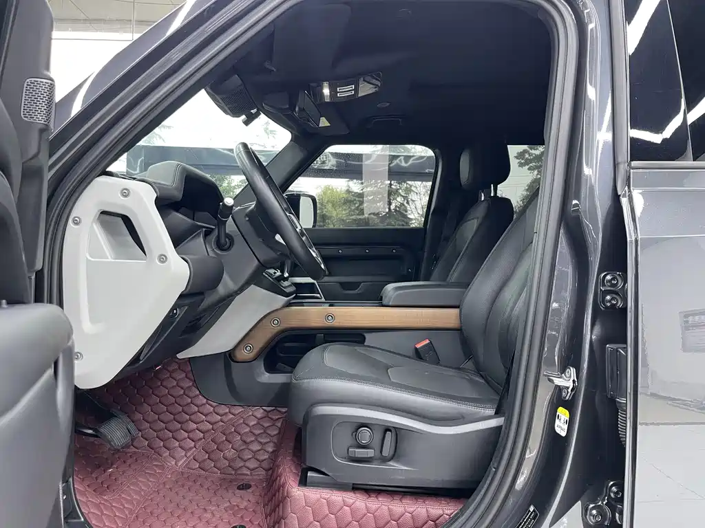Land Rover Defender — миниатюра 18