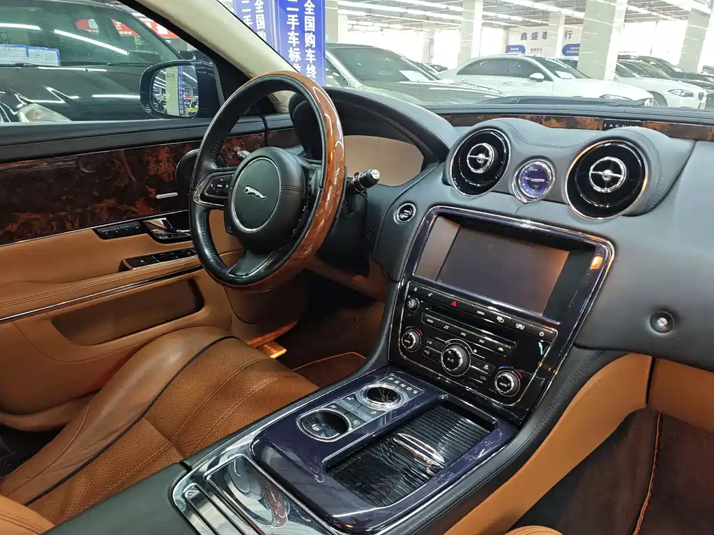 Jaguar XJ 2010 XJL 5.0