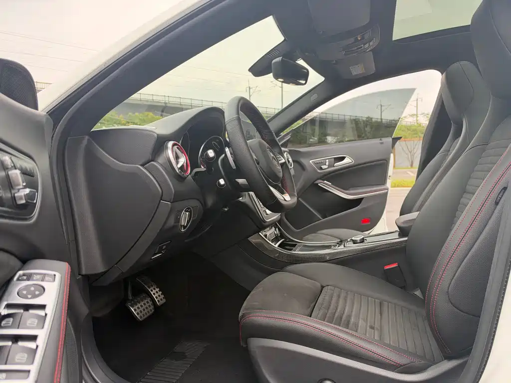 Mercedes-Benz CLA (Import) — миниатюра 9