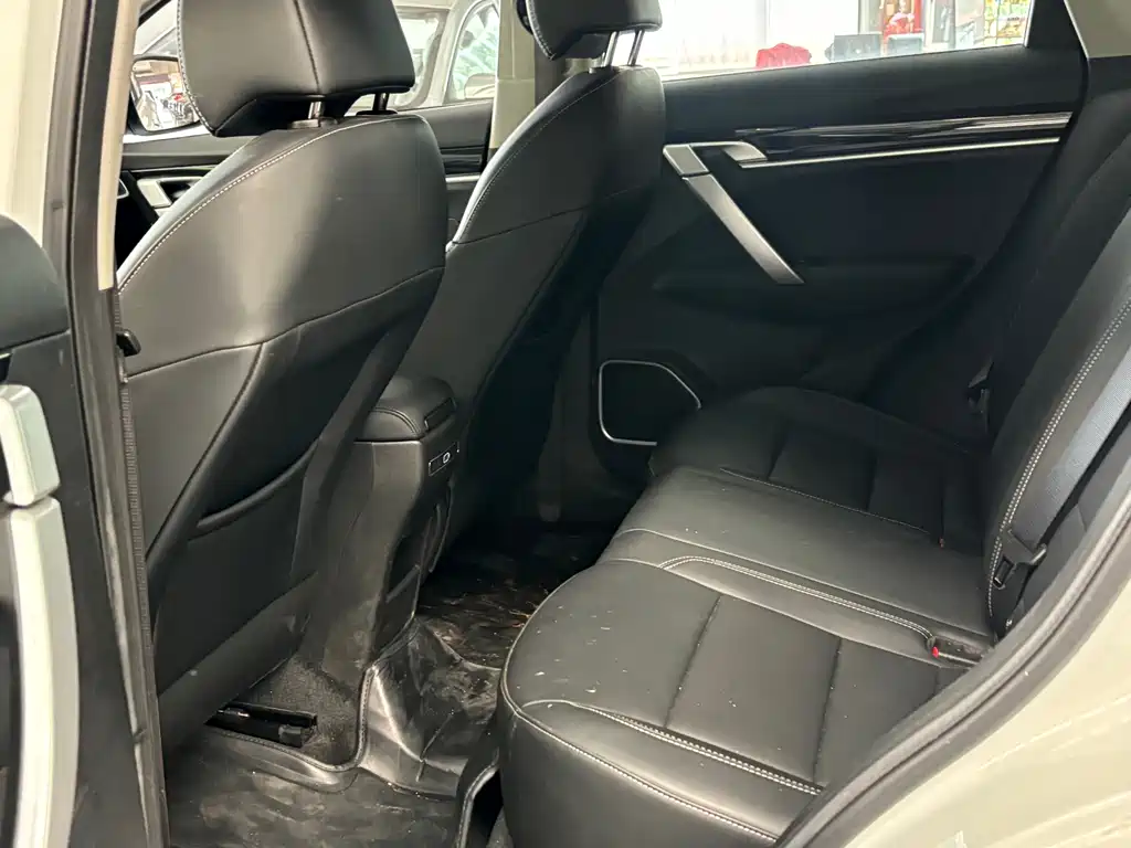 Geely Binyue - фото 8