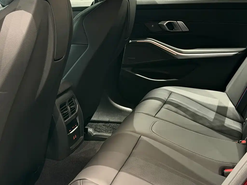 BMW M3 — миниатюра 12