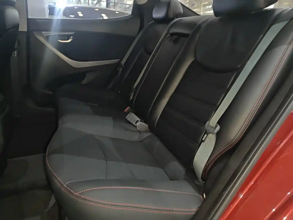 Hyundai Elantra Langdong — миниатюра 17